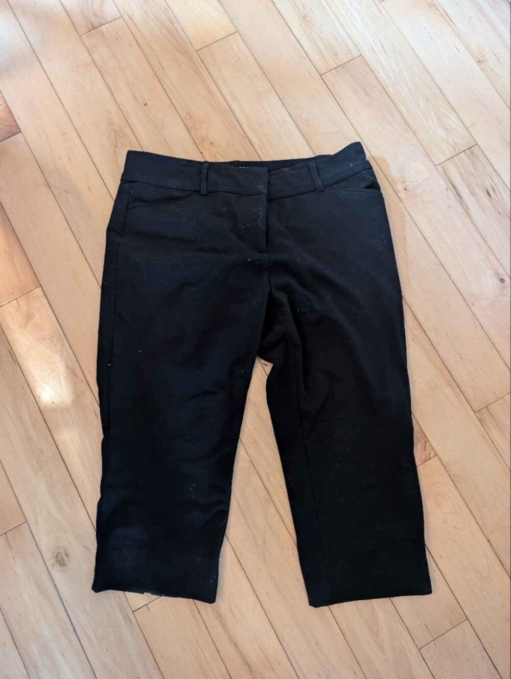 Women’s Black Capris